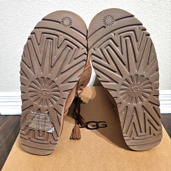 UGG W Kristabelle Tall Lace Up Suede Leather/Sheepskin Boots Chestnut Women's 9 - Picture 5 of 6